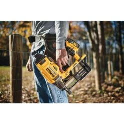 DeWALT 20V MAX 9-Gauge Cordless Fencing Staple Nailer (Tool Only) W/1.75 In. X 9-GA Galvanized Fencing Staples(960 Per Box) -Dewalt Tools Shop dewalt staplers dcfs950bw9175b1 76 1000