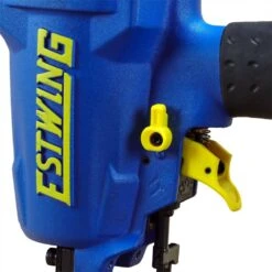 Estwing Pneumatic 16-Gauge 1 In. Fencing Stapler With Adjustable Metal Belt Hook, 1/4 In. NPT Industrial Swivel Fitting, And Bag 16 Estwing Pneumatic 16-Gauge 1 In. Fencing Stapler With Adjustable Metal Belt Hook, 1/4 In. NPT Industrial Swivel Fitting, And Bag -Dewalt Tools Shop estwing staplers efs16 c3 1000